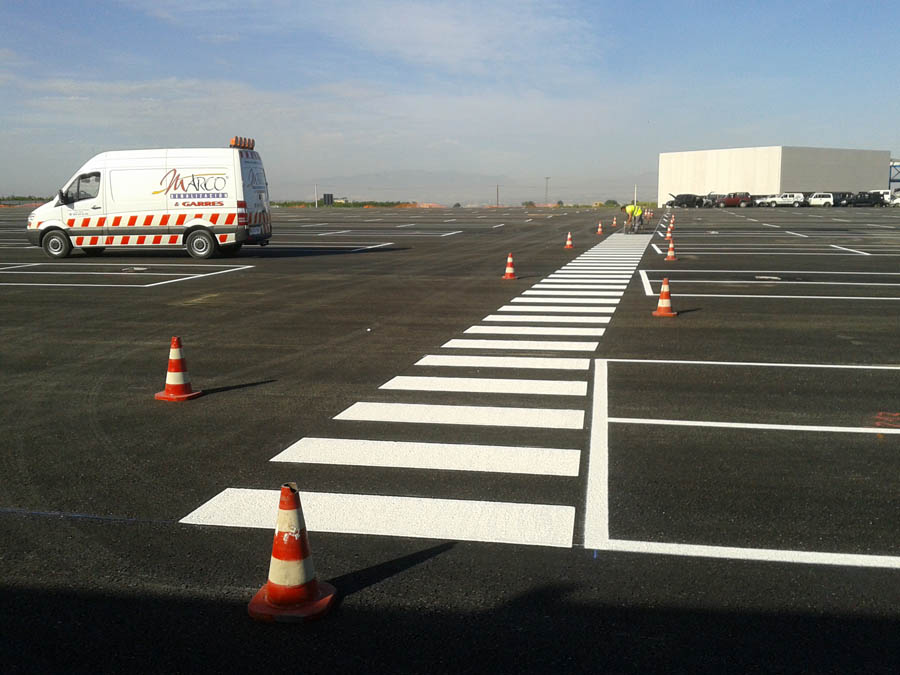 Reductores de velocidad y parking